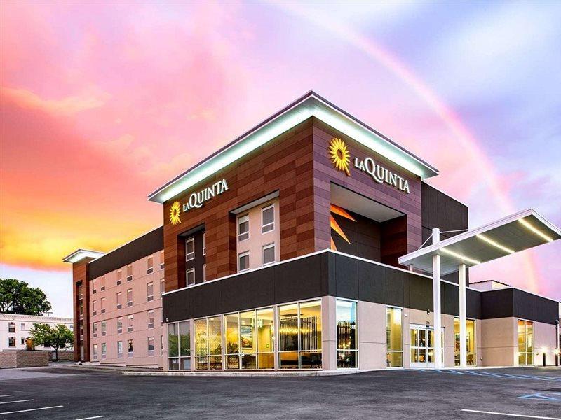 La Quinta Inn & Suites By Wyndham Spokane Downtown Exterior foto