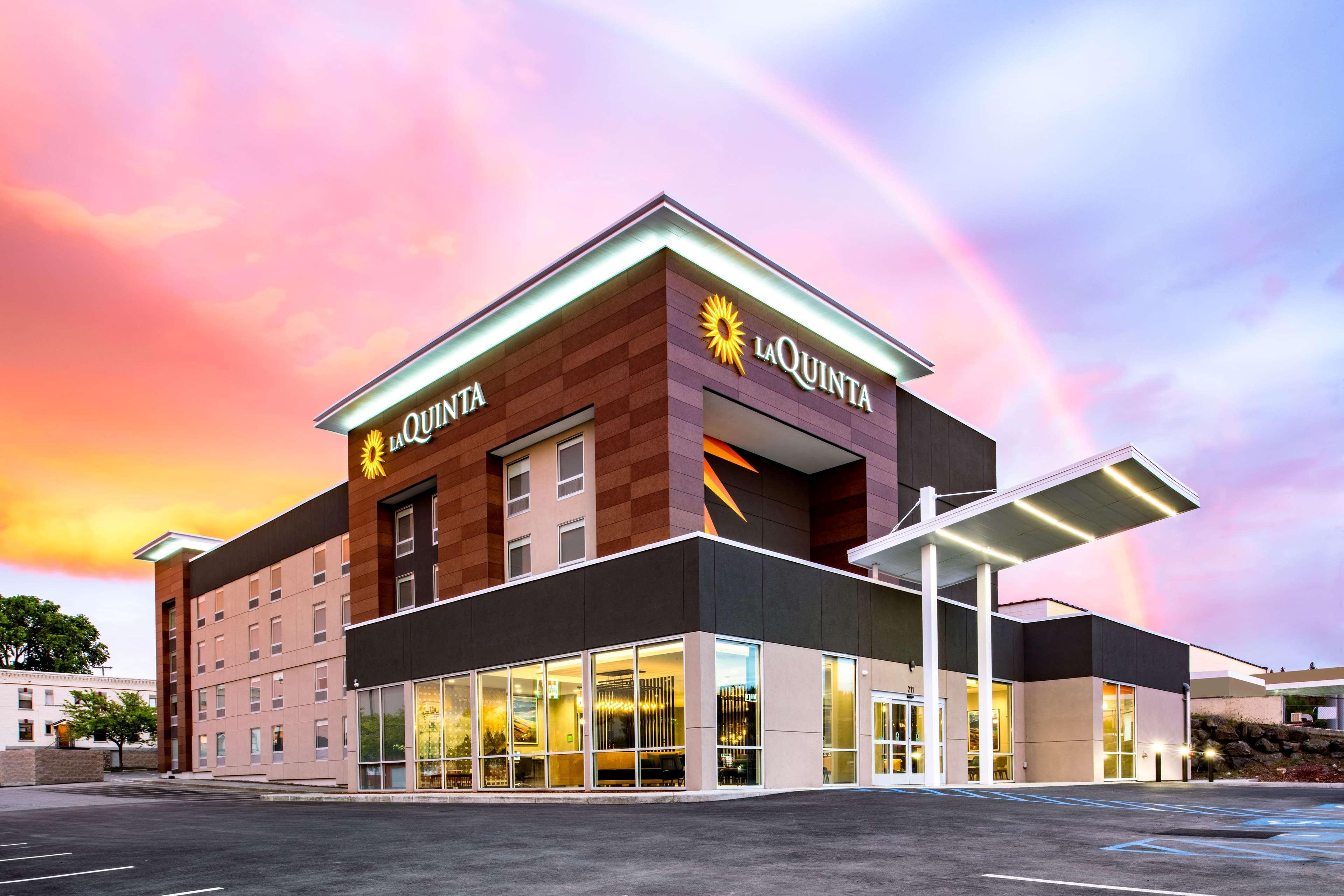 La Quinta Inn & Suites By Wyndham Spokane Downtown Exterior foto